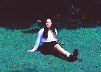 Fernanda Hofmann traz memórias afetivas em seu mais novo single “Douro” 