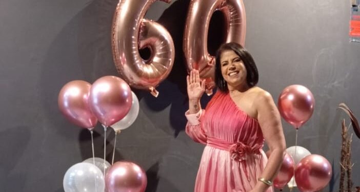 Helen Beatriz celebra seu 60º aniversário com uma trajetória de inspiração e influência