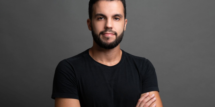 Caravana Grupo Editorial lança livro de distopia tecnológica futurista