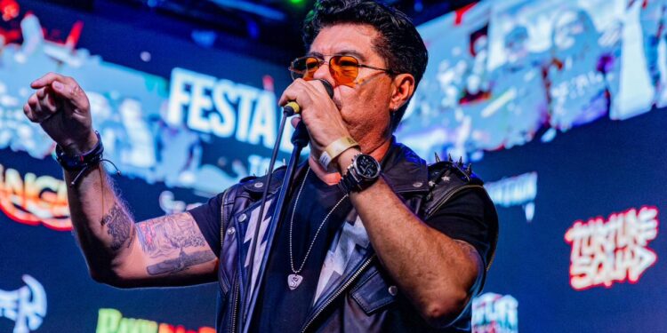 Top Link Music celebra 35 anos de atividades com jams entre famosos no Manifesto Bar