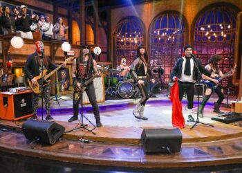 The Noite com Danilo Gentili teve a honra de receber o Massacration em seus estúdios