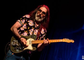 Lobão toca clássico de Deep Purpe com Kiko Loureiro e explica processo