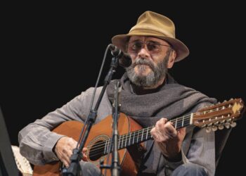Almir Sater Retorna ao Palco do Teatro General Leônidas após 5 Anos