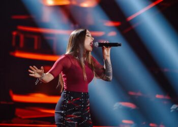 Isa Roddy apresenta versão heavy metal de clássico do Heart no The Voice Alemanha
