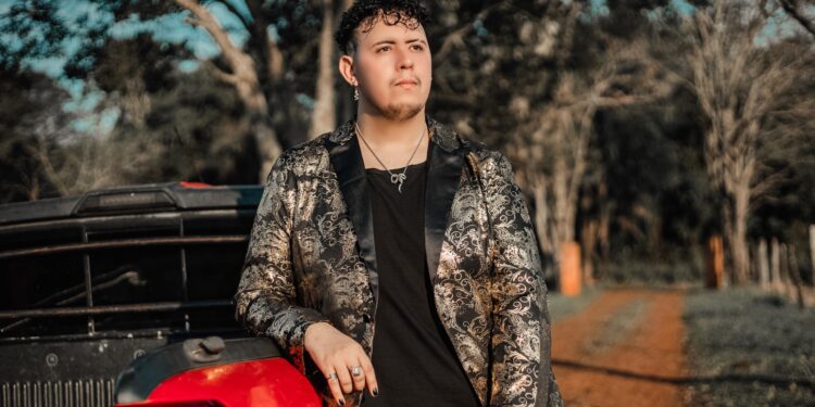 Marc Yann fala sobre sentimentos no novo single “Profano”