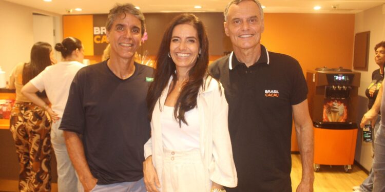 Inauguração da Franquia Brasil Cacau em Volta Redonda: Um Doce Encontro!