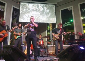 Dr. Nathan e os Impacientes: Banda faz show de lançamento no Bar Brahma e mostra sua sonoridade “anos 80”