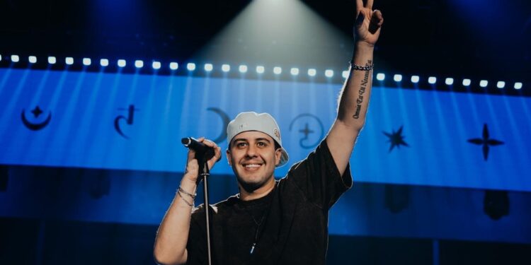 Bruno Diegues faz show de lançamento do novo audiovisual “Mais Uma Noite” no Rio de Janeiro