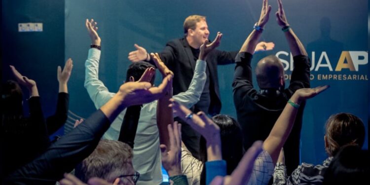 Treinamento Inédito Para Empresários Promete Virar O Mercado Brasileiro De “Cabeça Para Baixo”