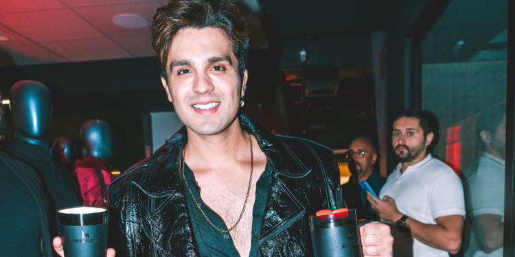 Luan Santana Celebra 15 Anos De “Meteoro” Com Lançamento De Copos Personalizados Em Collab Com A Stanley