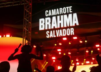 Claudia Leitte Encanta O Público No Sábado De Carnaval Do Camarote Brahma