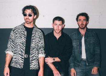 Jonas Brothers, Selena Gomez e benny blanco, Rian Semy e muito mais