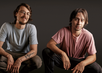 Duo Rafael Beck e Felipe Montanaro estreiam Sapato Velho nas plataformas digitais – uma fusão de talentos em uma canção inesquecível 