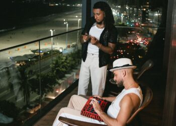 MD Chefe e Papatinho lançam álbum colaborativo “Garbo & Elegância”