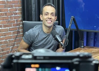 Pontual Digital: construindo sucesso da fabricação de CDs aos famosos podcasts