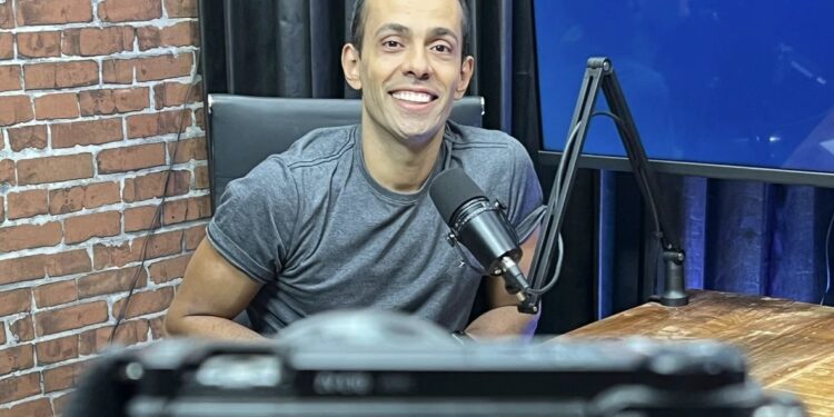 Pontual Digital: construindo sucesso da fabricação de CDs aos famosos podcasts