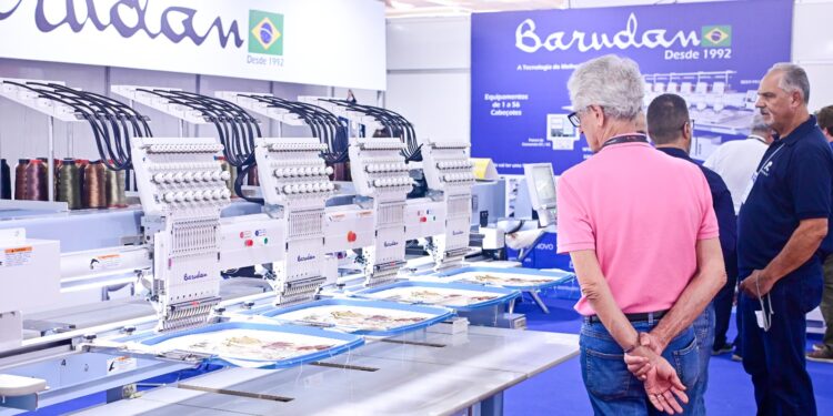 Tecnotêxtil Brasil impulsiona negócios e destaca tendências da indústria têxtil nacional
