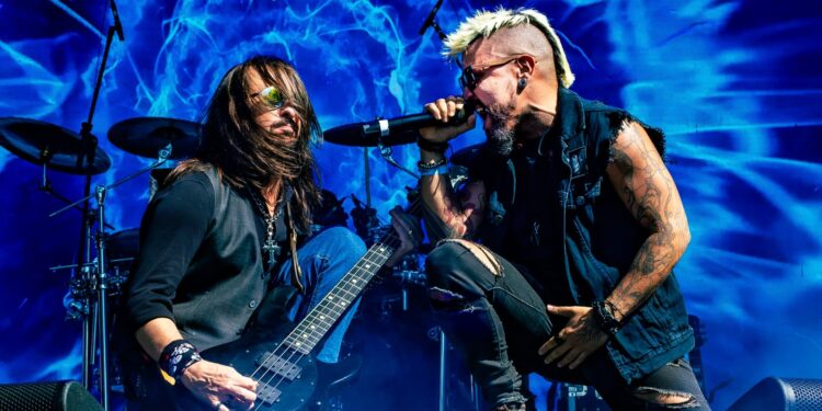 Névula Encanta Público com Apresentação Emocionante na Virada Cultural 2025