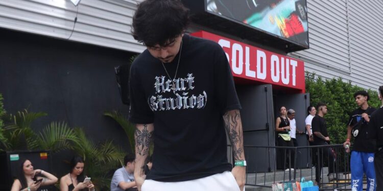 “Momentos (Envolver)” abre caminho para nova fase sensível e potente de Kenzoca