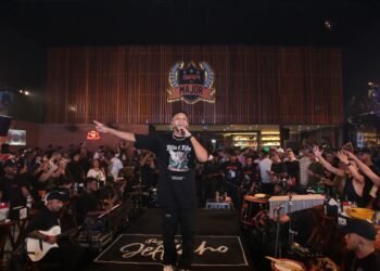 Com ingressos esgotados, Jeffinho marca início da carreira solo com gravação emocionante de audiovisual em São Paulo