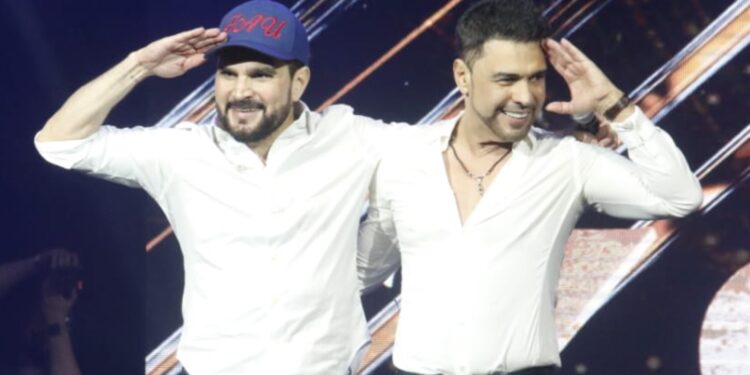 Zezé Di Camargo e Luciano celebram o amor no tradicional show de Dia dos Namorados no Espaço Unimed