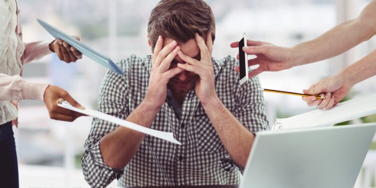 Burnout atinge 30% dos brasileiros e se torna epidemia silenciosa nos ambientes de trabalho