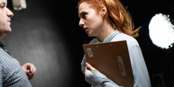 Anna Dalmei celebra novo passo na produtora Valence Filmes e integra equipe de pesquisa e desenvolvimento