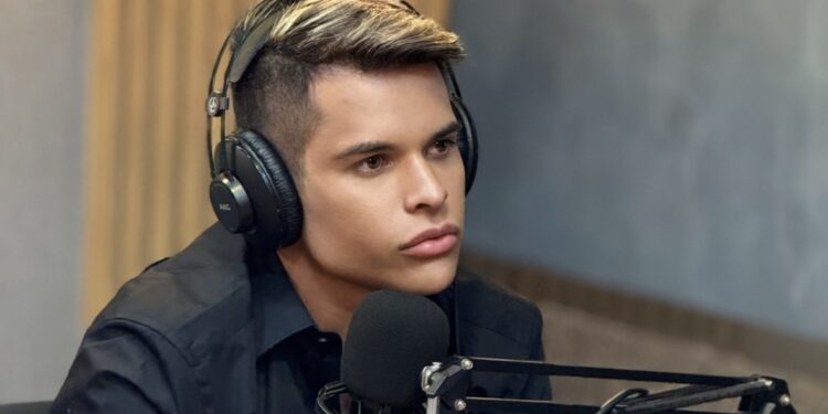 Cabeleireiro das famosas, Rômulo Lopes estreia nova atração, RL CAST