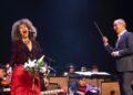 Teatro Bradeso Apresenta: Vanessa da Mata se une à Orquestra Sinfônica Heliópolis em apresentação inédita disponível no YouTube