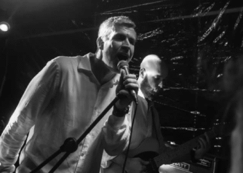 Com produção de Felipe Vassão, banda placa-mãe debuta primeiro EP intitulado “Fale ao Motorista Somente o Indispensável”