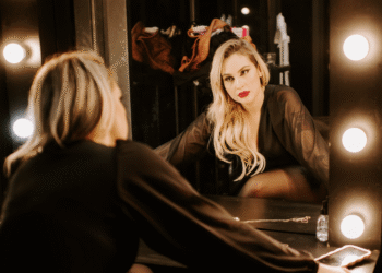 Clara Telles: a força inquieta que reinventa a MPB a partir do centro do Brasil