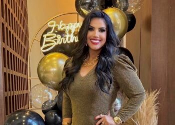 Rosi Arrazzo Celebra Meio Século de Vida com Luxuosa Festa em Maringá