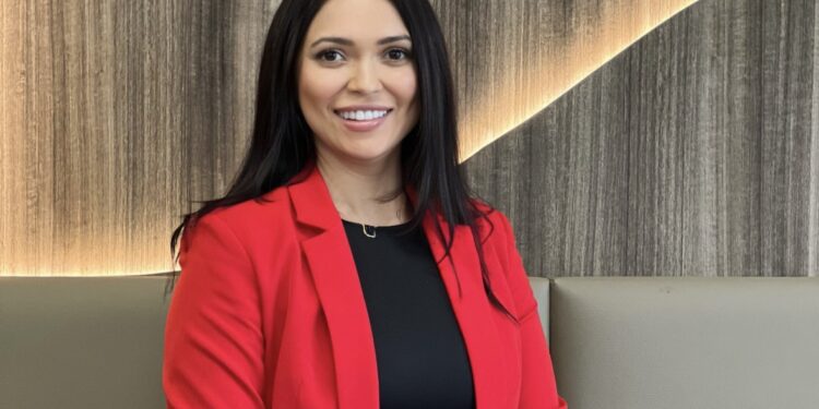 Luciane Vaz dá dicas como se vestir bem e ter elegância no seu trabalho