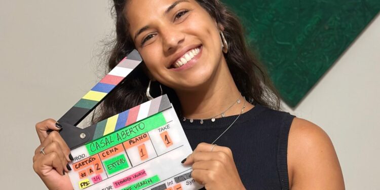 Atriz, produtora e criadora: a multiartista Tainá Senna consolida sua presença em projetos autorais e colaborativos