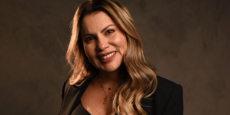 Da recepção de hospital ao mercado imobiliário: A trajetória de Andreia