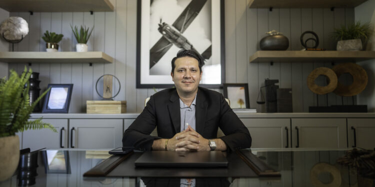 Brasileiro entra para o top 1% dos corretores mais produtivos dos EUA em 2024