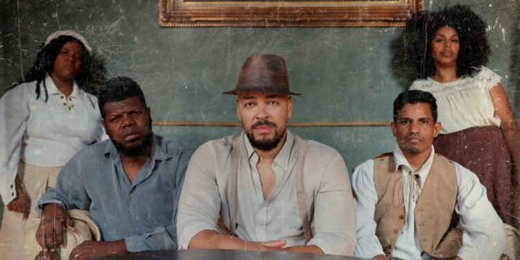 Ton Carfi lança clipe inédito no Fantástico e celebra indicação ao Grammy Latino