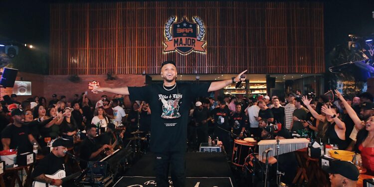 Do Exaltasamba à carreira solo: Jeffinho lança “Primeiro Encontro” em seu primeiro audiovisual