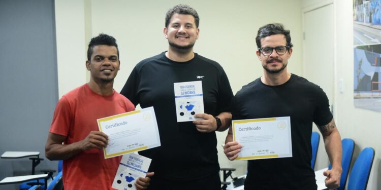 Oficina de DJ leva aprendizado e música para o Sul Fluminense