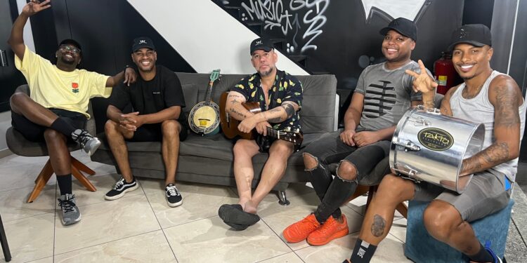 Grupo Nossa Onda volta ao estúdio e prepara novo lançamento após o sucesso de “Já Era”