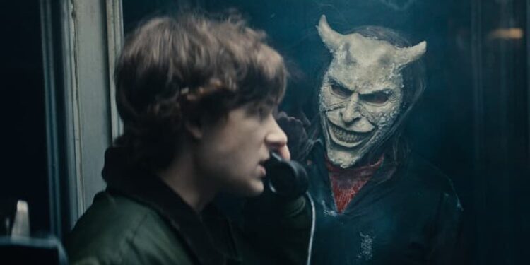 “O Telefone Preto 2” estreia nos cinemas e promete novos sustos em um terror ainda mais sombrio