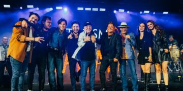 Gabi & Rapha e João Henrique encantam público no Navio Cabaré pelo segundo ano consecutivo