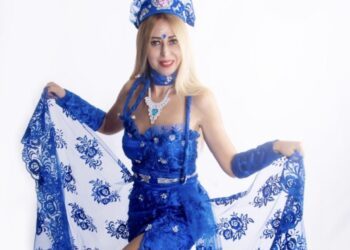 Novembro Azul: Médica se transforma em Lupita Glamurosa para conscientizar homens da importância do exame de próstata