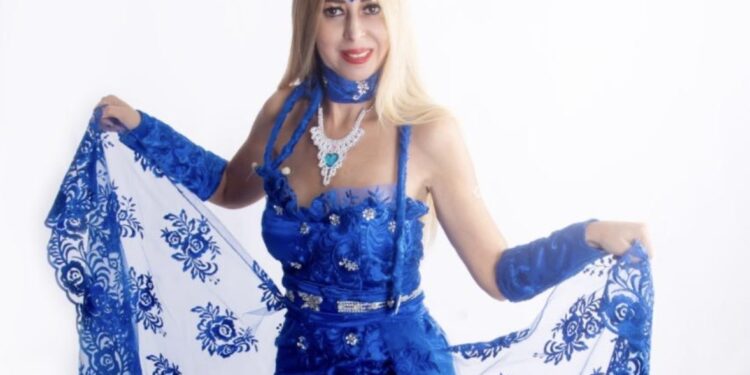 Novembro Azul: Médica se transforma em Lupita Glamurosa para conscientizar homens da importância do exame de próstata