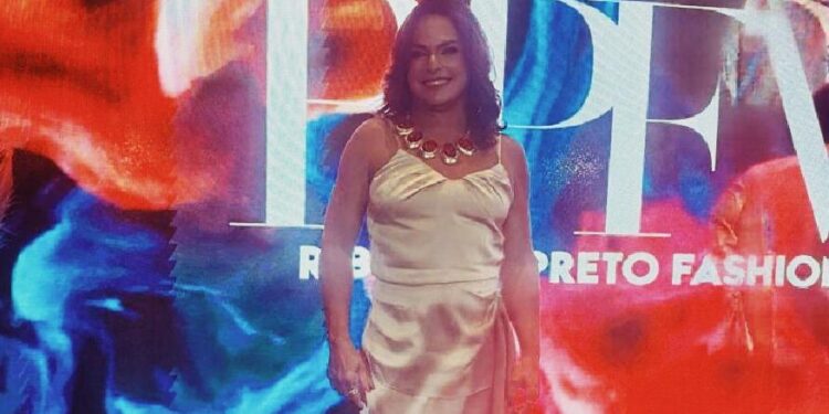 Do salto à cozinha: Denise Godinho leva propósito e performance ao Ribeirão Fashion Week