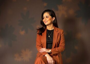 Do Abandono à Superação Agora nas Mãos do Brasil: Livro de Franciele Novaes já circula e ganha espaço em bibliotecas públicas