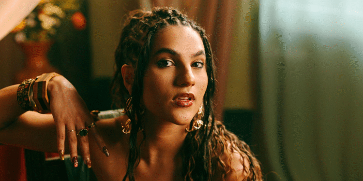 Carolina Andrade apresenta show intimista da turnê “À Flor da Pele” na Casa Odette