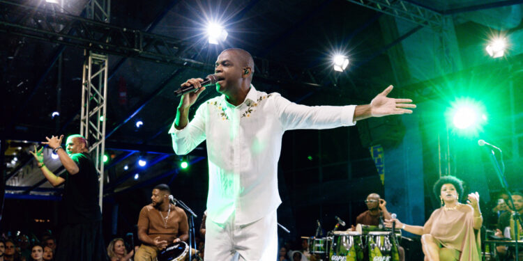 Após sucesso da primeira edição, Batuke do Pretinho volta ao Varanda Estaiada com Péricles, Zélia Duncan e Jota.Pê 