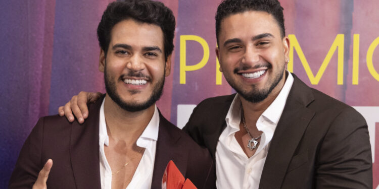 Danilo e Davi celebram vitória no Prêmio Multishow às vésperas de novo audiovisual