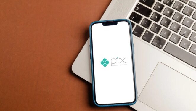 Empresas correm contra o tempo para se adequar às novas regras do Pix Automático